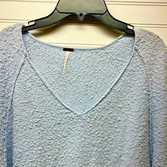 Free People Found My Friend V-neck Sweater Nubby Texture Oversized Size XS - Picture 4 of 12